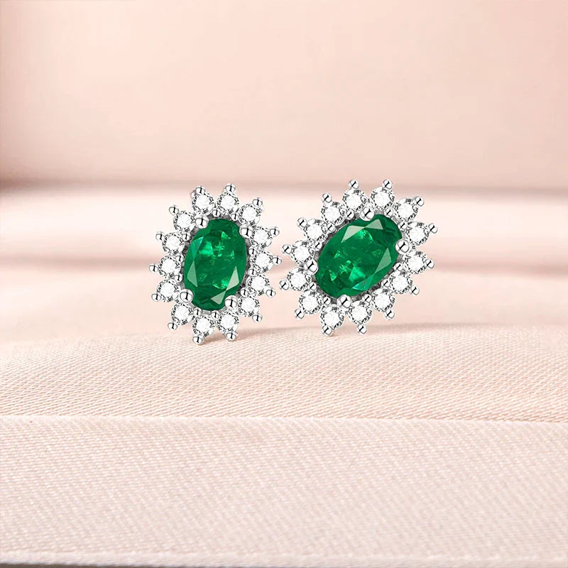 Brinco Oval com Esmeralda