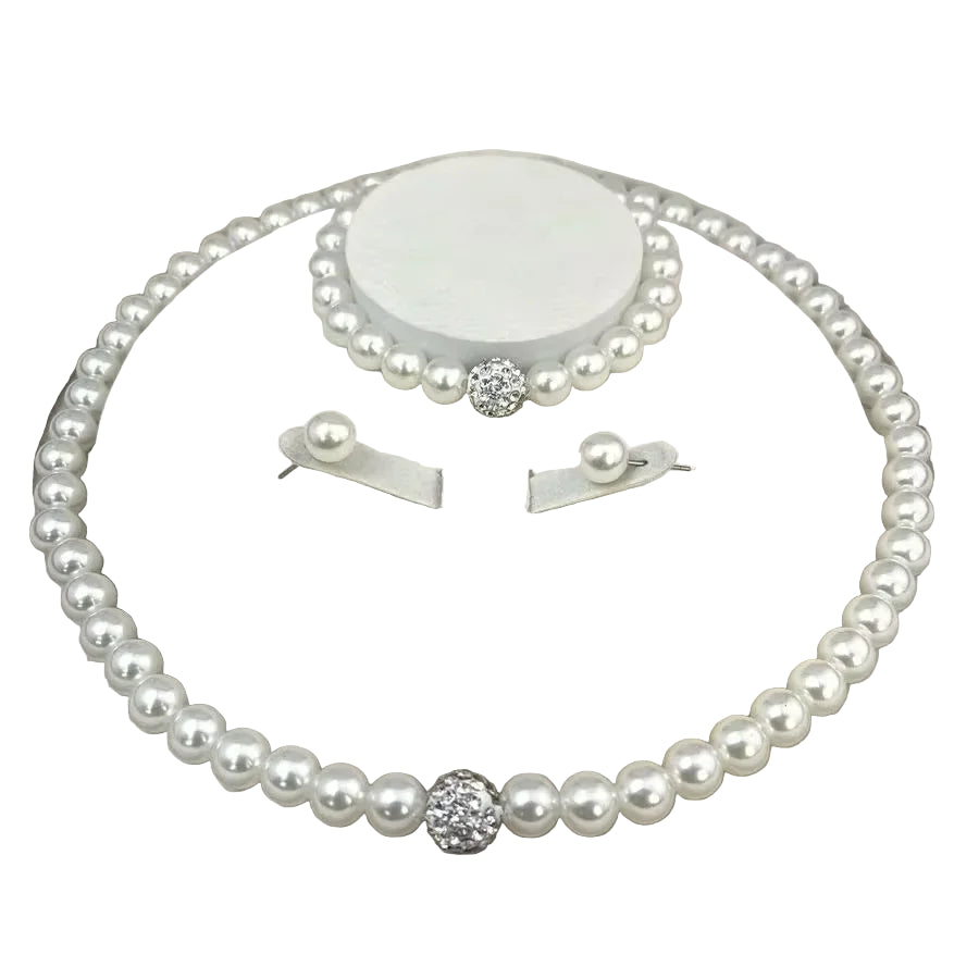 Conjunto de joias, Colar, pulseira e brincos com pérolas.