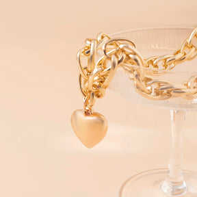 Colar Ingemark  com pingente de coração.